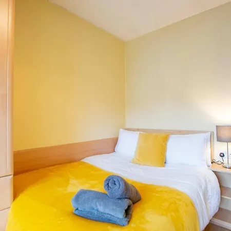 31 - Stunning Duplex By Shortstays - Sleeps 6 * Galway