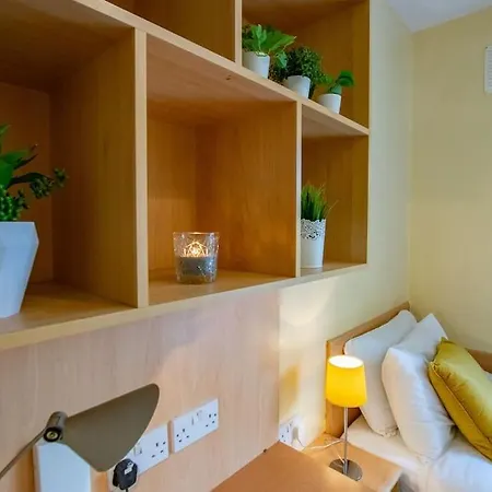 Holiday home 31 - Stunning Duplex By Shortstays
