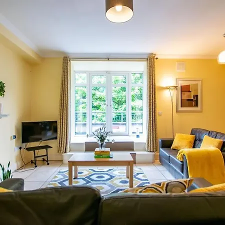 31 - Stunning Duplex By Shortstays Nyaraló *