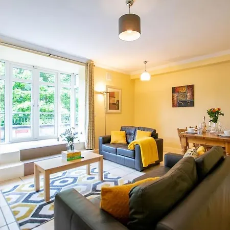 Holiday home 31 - Stunning Duplex By Shortstays *