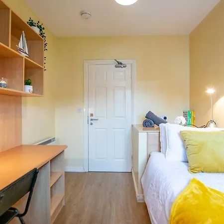 Holiday home 31 - Stunning Duplex By Shortstays