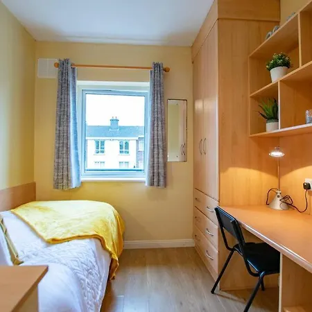 31 - Stunning Duplex By Shortstays