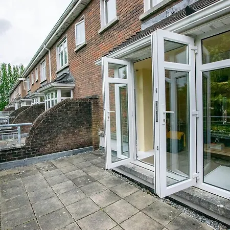 31 - Stunning Duplex By Shortstays