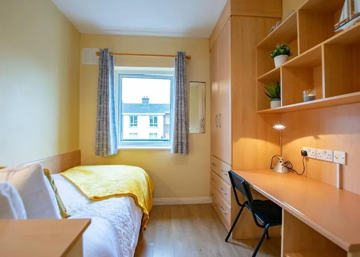 31 - Stunning Duplex By Shortstays